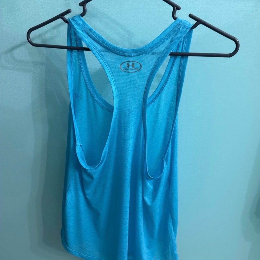 Set of 2 Women's Dri-Fit Tank Tops - Nike and Under Armour - Picture 9 of 12